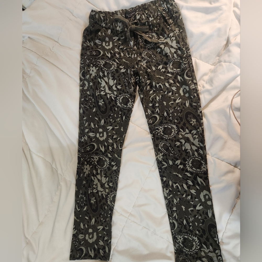 Flora Ashley  Pants